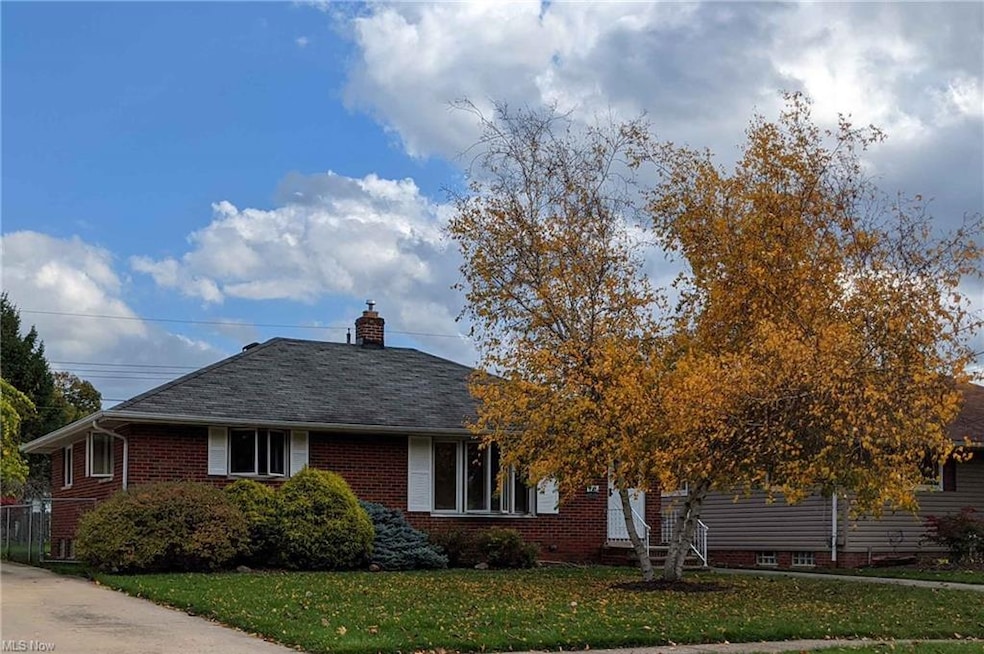 331 Gayle Dr, Sheffield Lake, OH 44054 - photo 1