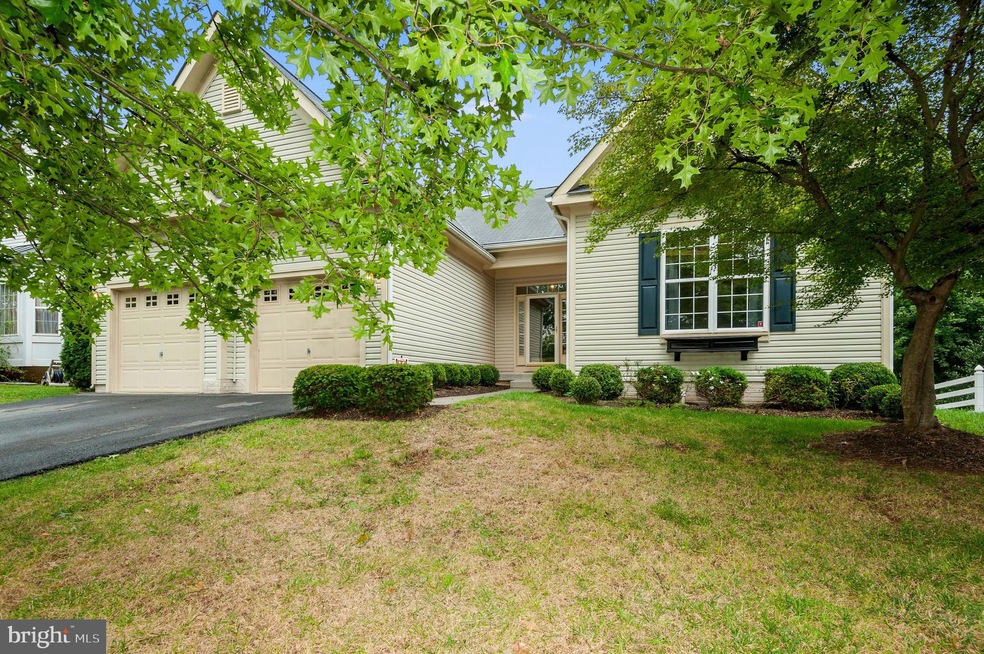 17584 Tedler Cir, Round Hill, VA 20141 - photo 1