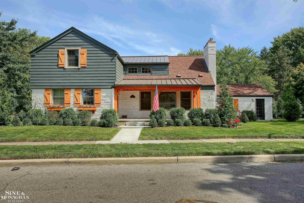 36 Radnor Cir, Grosse Pointe Farms, MI 48236 - photo 1