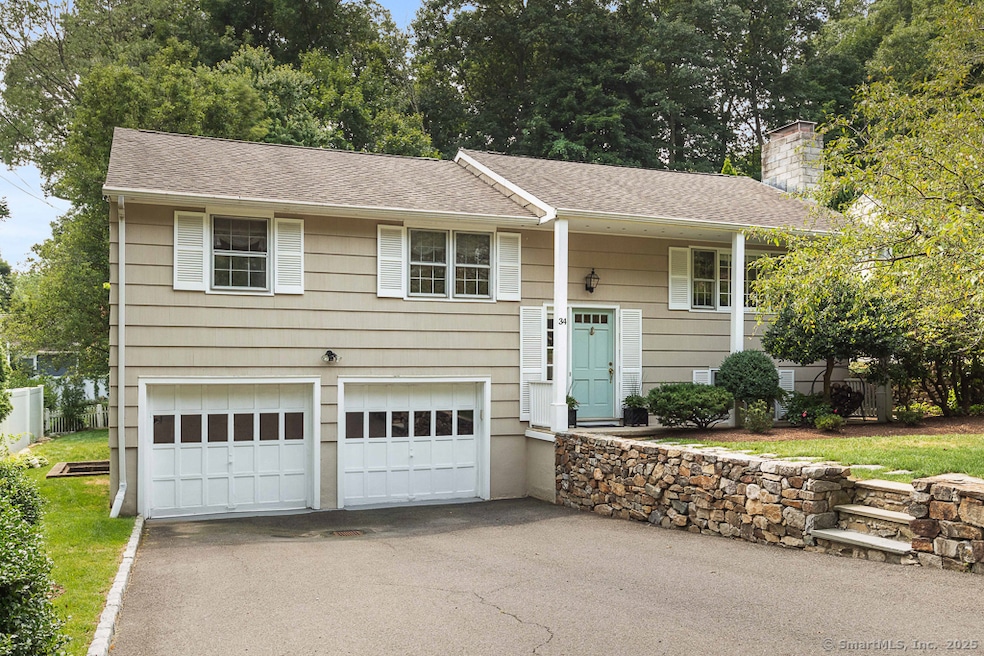 Sold $1,182,000 • Co-Listing Agent