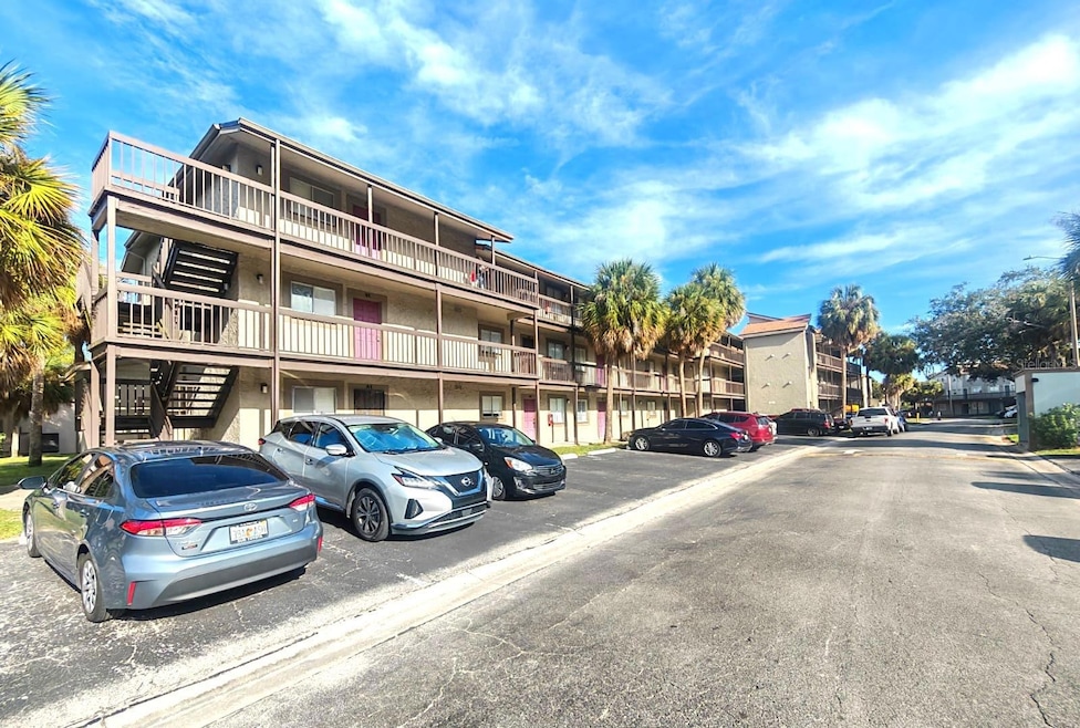 6306 Newtown Cir unit 6A3, Tampa, FL 33615 - photo 1