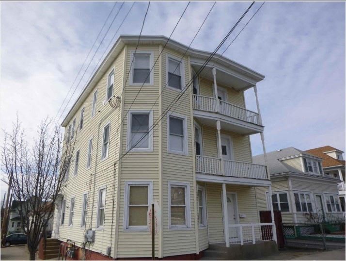 106 Erastus St, Providence, RI 02908 - photo 1