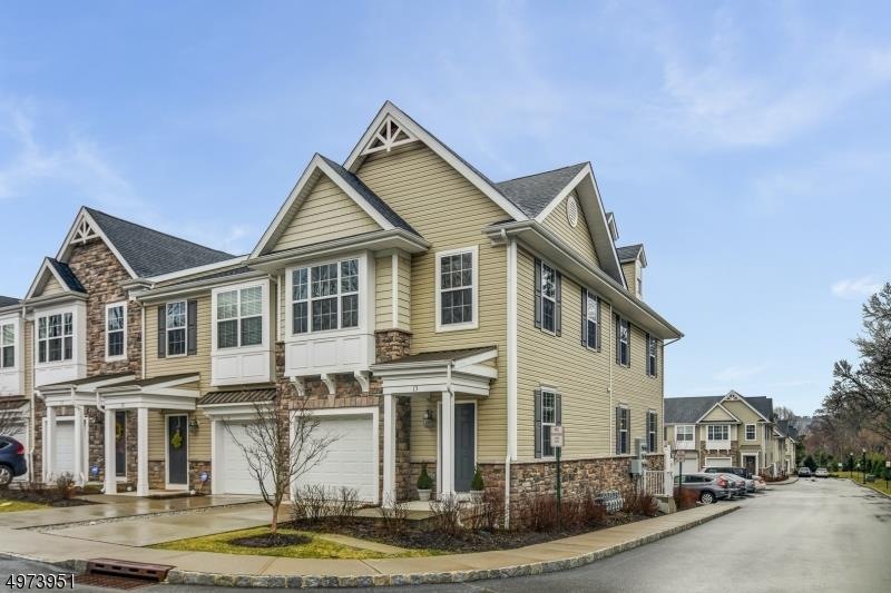 13 Bahr Cir, Verona, NJ 07044 - photo 1