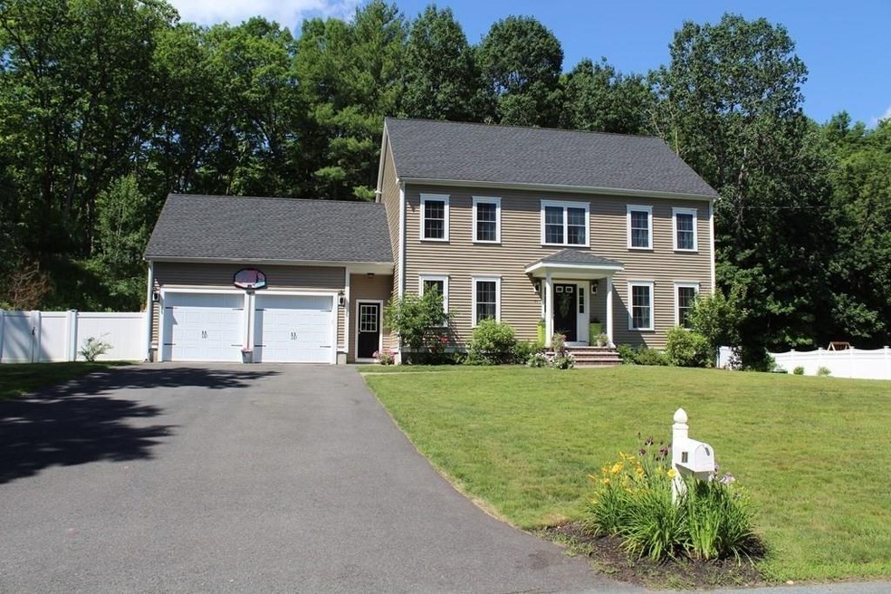 71 Bennett St, Wrentham, MA 02093 - photo 1