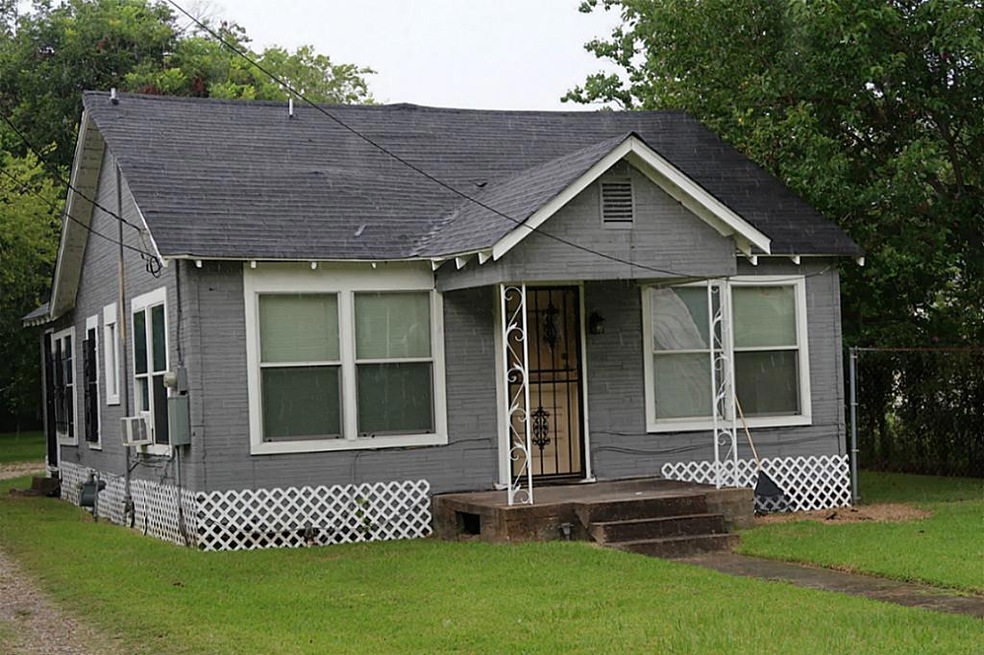 7005 Bonita St, Houston, TX 77016 - photo 1