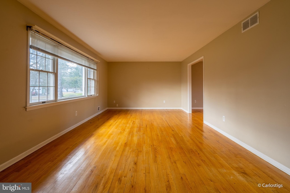 12 Berkshire Dr, Princeton Junction, NJ 08550 - photo 1