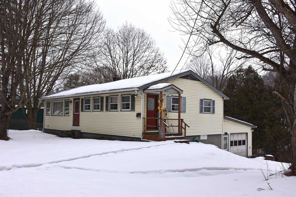 16 Pond St, Barre, VT 05641 - photo 1