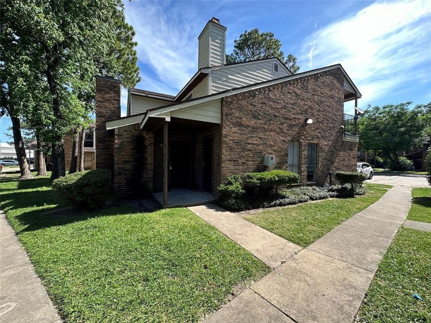 7200 T C Jester Blvd unit 3903, Houston, TX 77088 - photo 1