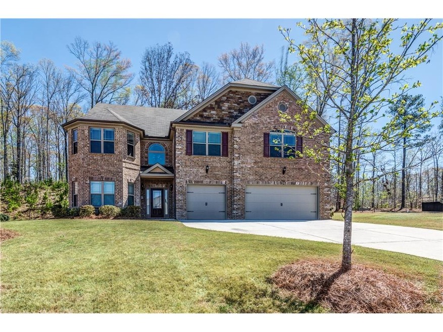 Grand Home in a Grand Neighborhood
