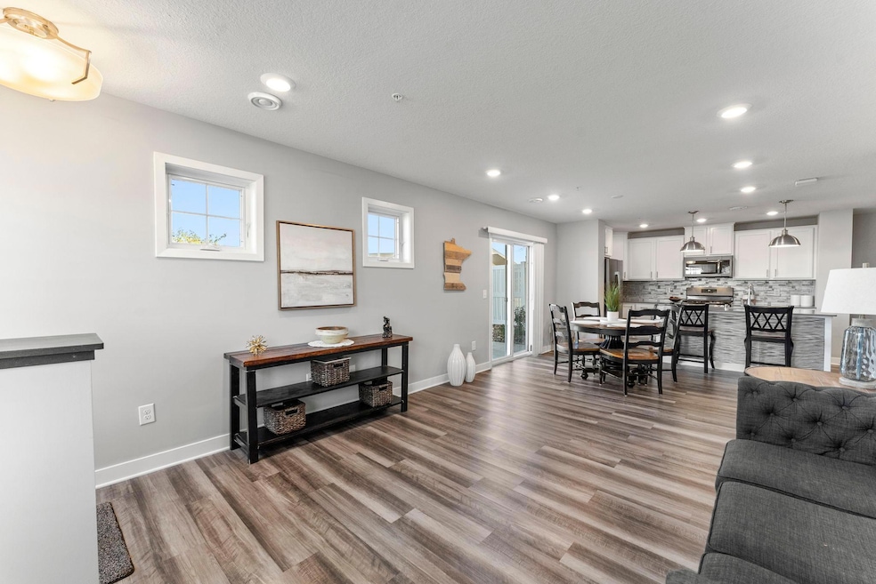 6151 Idora Ct S, Cottage Grove, MN 55016 - photo 1