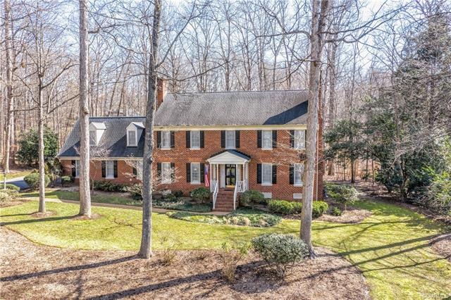Beautiful brick home on private cul-de-sac lot!