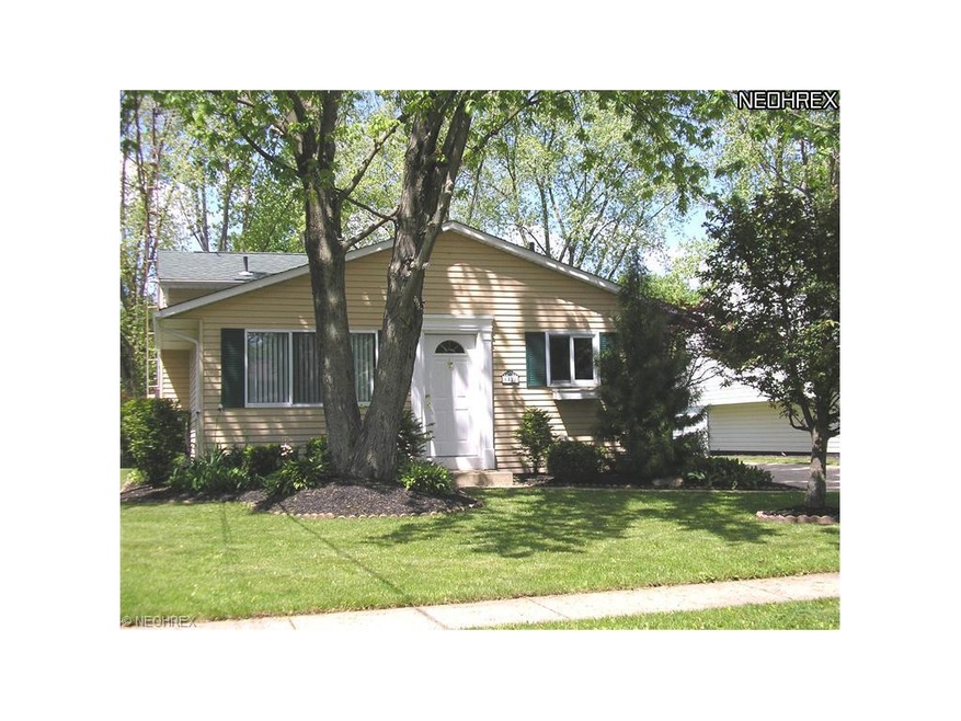 TOTALLY UPDATED SPLIT W/OVER 1400 SQFT.  3 BEDROOM