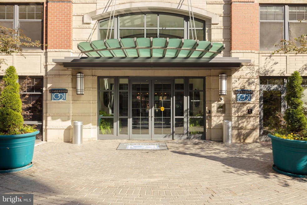 Clarendon 1021 unit 915, Arlington, VA 22201 - photo 1