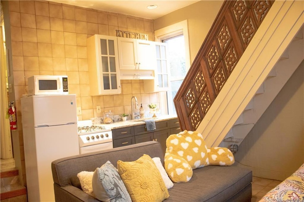 40 Franklin St unit 9, New London, CT 06320 - photo 1