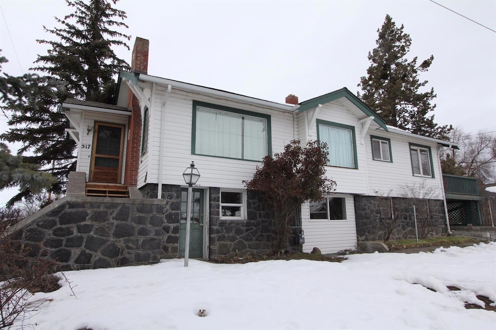 517 N 4th St, Klamath Falls, OR 97601 - photo 1