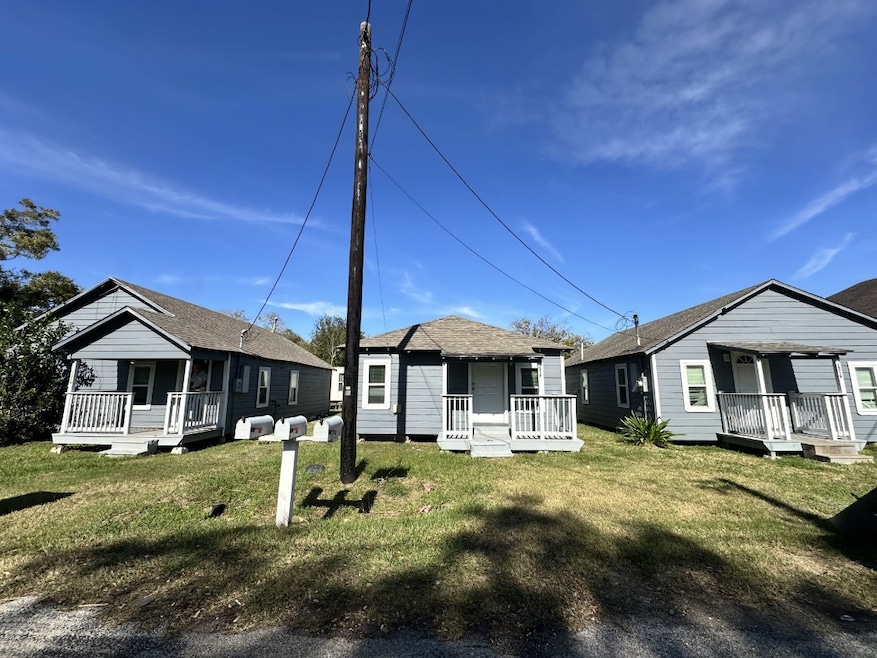 1315-1319 Austin St, Bay City, TX 77414 - photo 1