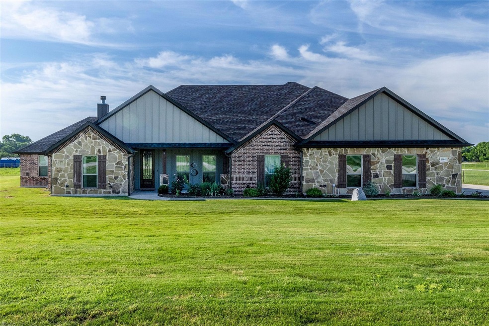 1004 Dama Ct, Weatherford, TX 76087 - photo 1