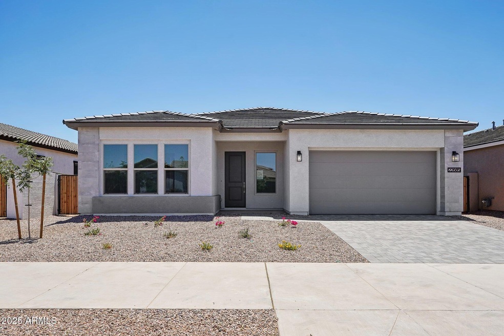 1-web-or-mls-E Saddle Way-2405-001