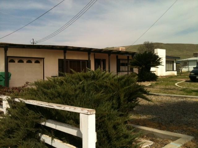 772 E Henderson Ave, Porterville, CA 93257 - photo 1