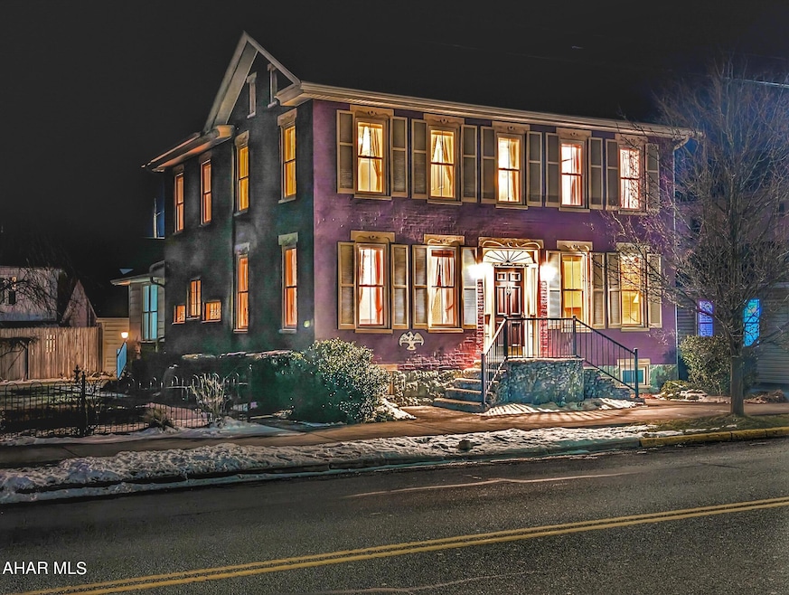 PXL_20240219_235026597.NIGHT (1) (1)-01