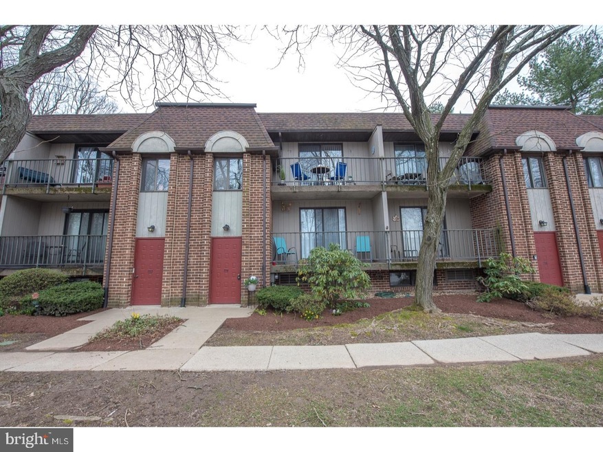 714 Putnam Blvd unit 8B, Wallingford, PA 19086 - photo 1