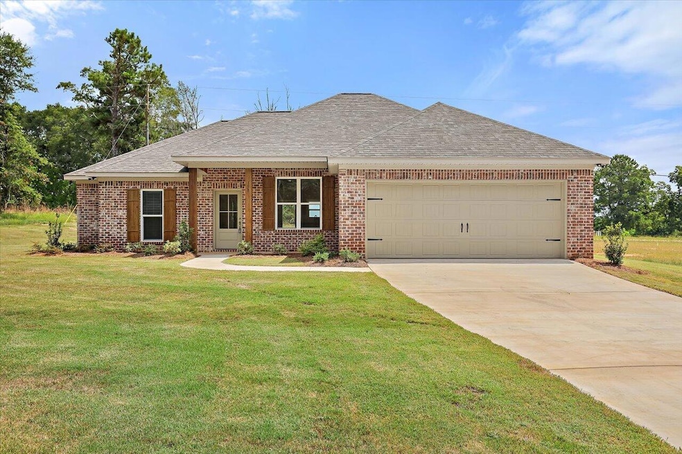 158 Walter Jones Rd, Mendenhall, MS 39114 - photo 1