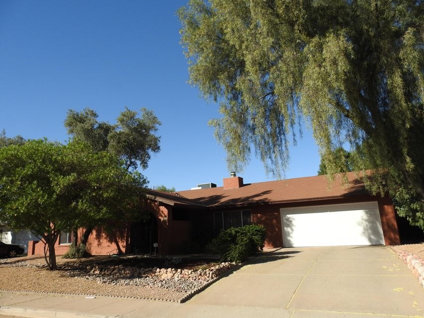 746 W Posada Ave, Mesa, AZ 85210 - photo 1