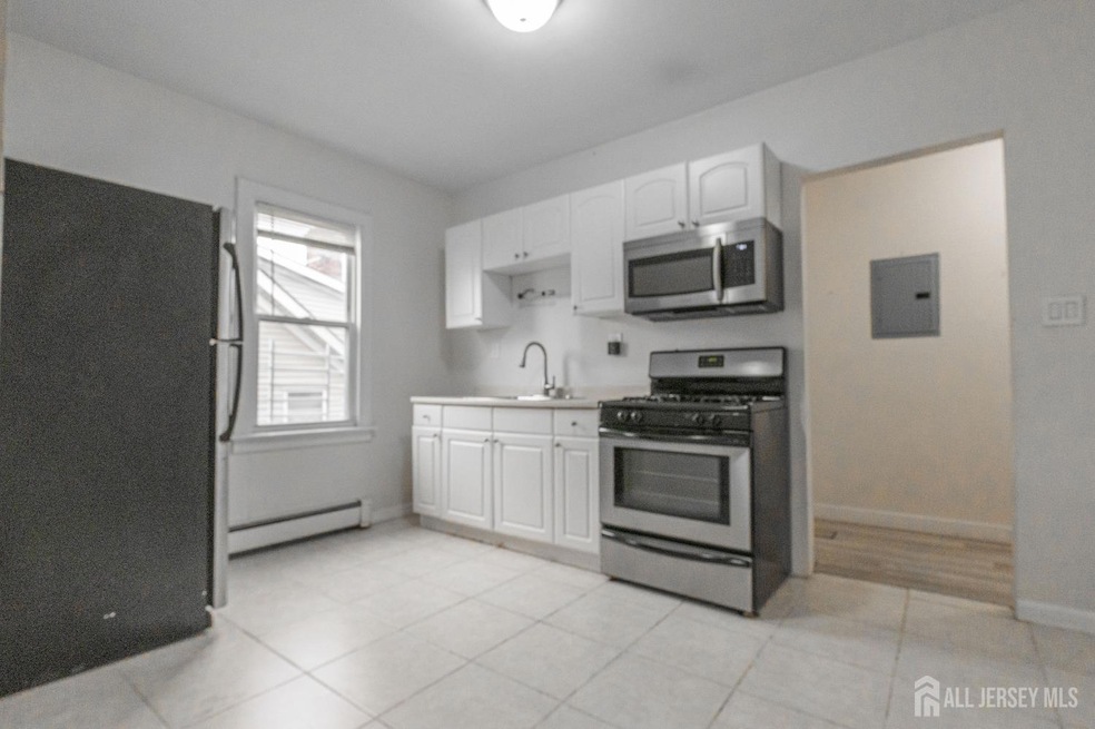 253 Goldsmith Ave unit 3, Newark, NJ 07112 - photo 1