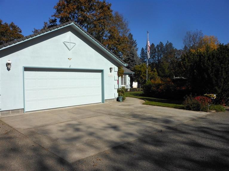 3659 Williams Hwy, Grants Pass, OR 97527 - photo 1