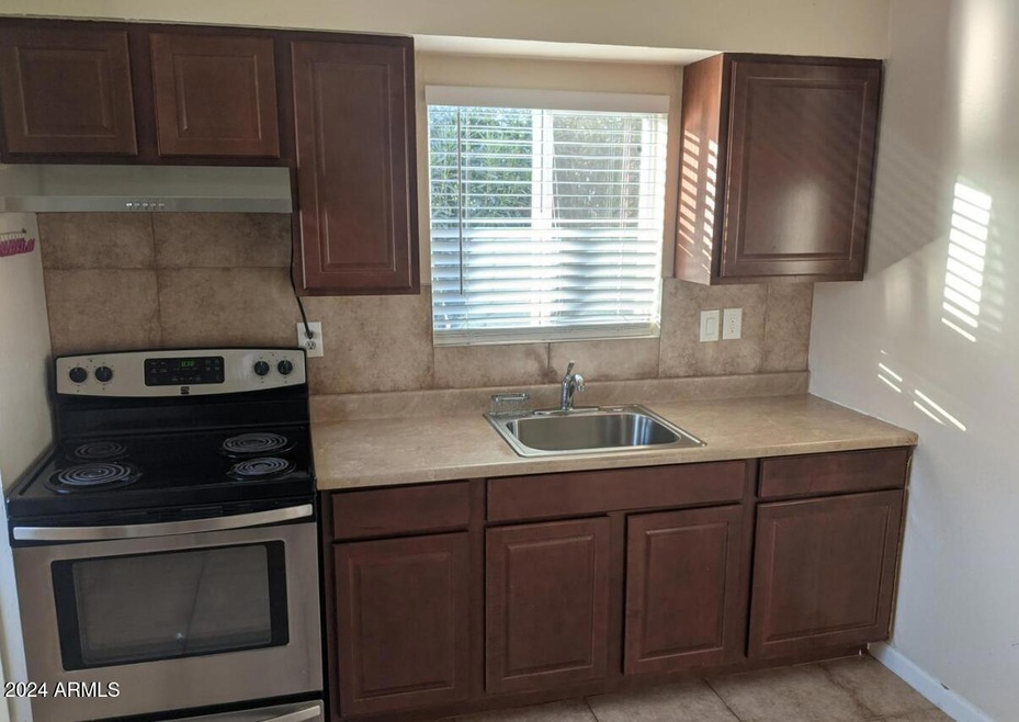 2020 N 26th Place unit 4, Phoenix, AZ 85008 - photo 1