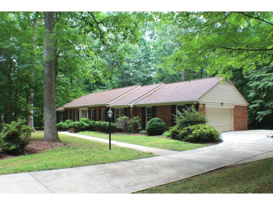 Attached 2Car Garage