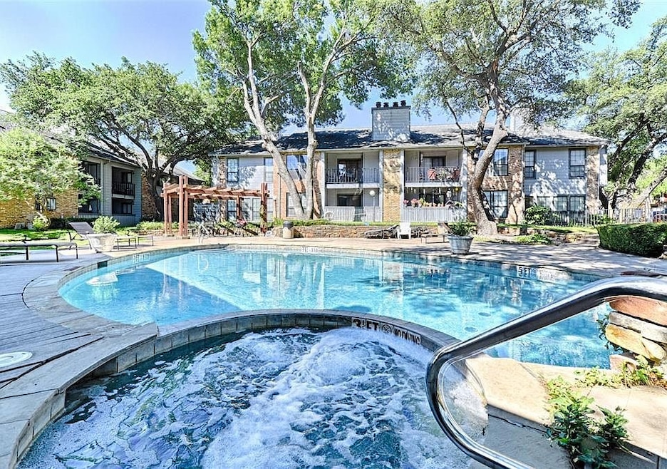 15151 Berry Trail unit 401, Dallas, TX 75248 - photo 1