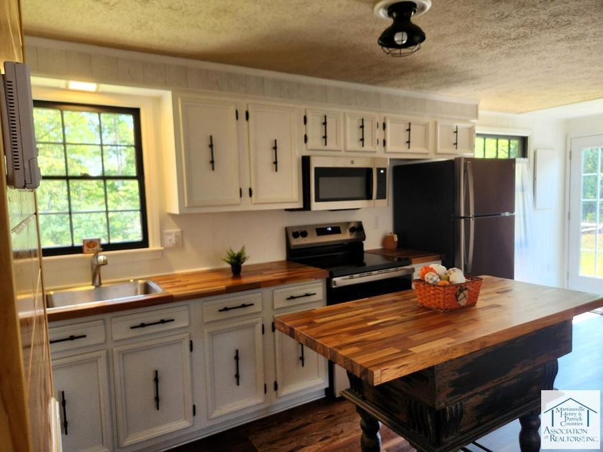 Under Contract $199,900