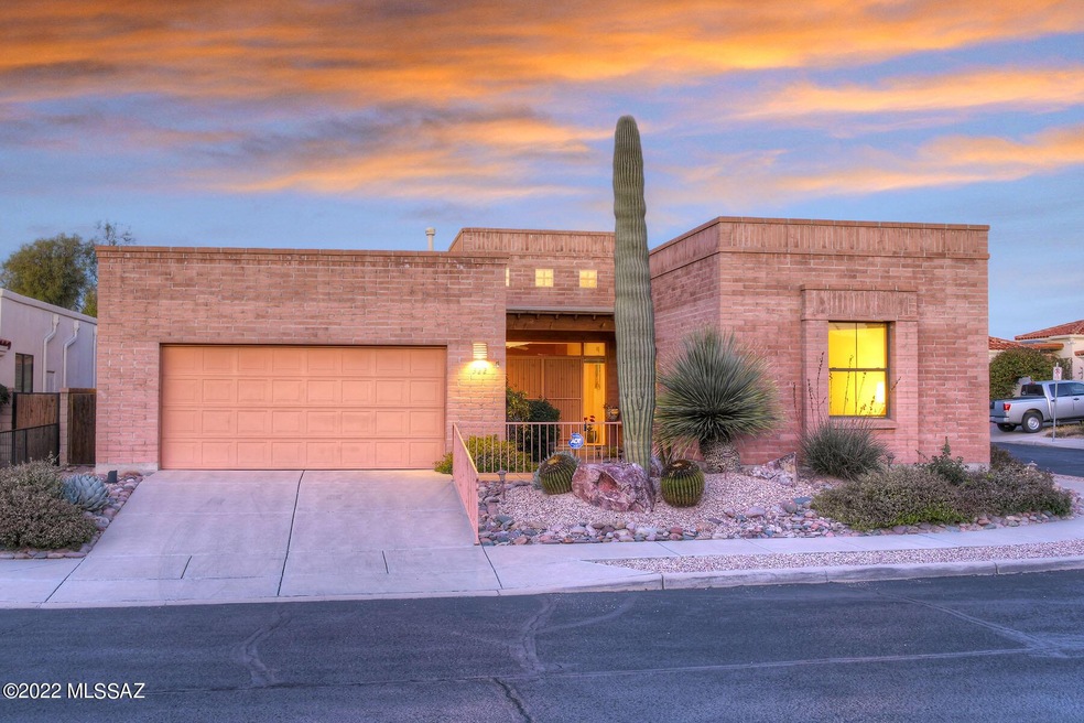 322 S Via de Los Rosales, Tucson, AZ 85711 - photo 1