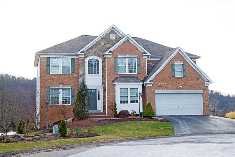 WELCOME TO 53O PANORAMA DR IN HIGHLY SOUGHT APPLE 