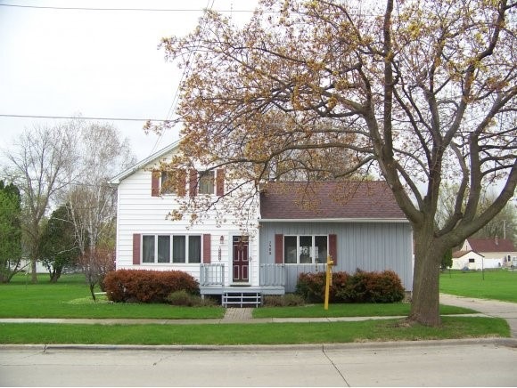 1702 S Jefferson St, Appleton, WI 54915 - photo 1