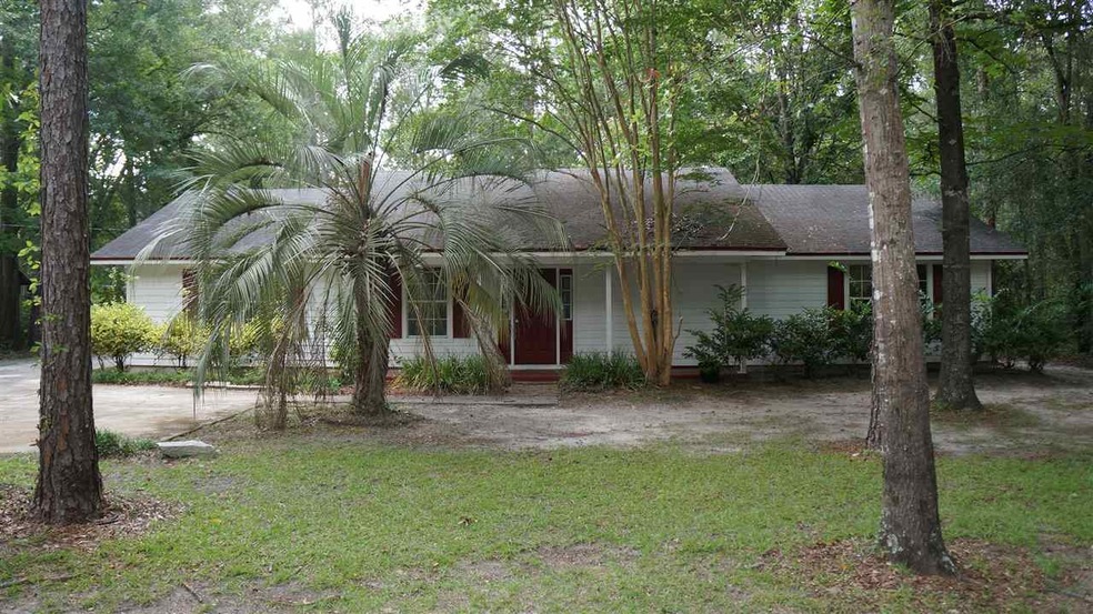 122 Edgewood Dr, Crawfordville, FL 32327 - photo 1