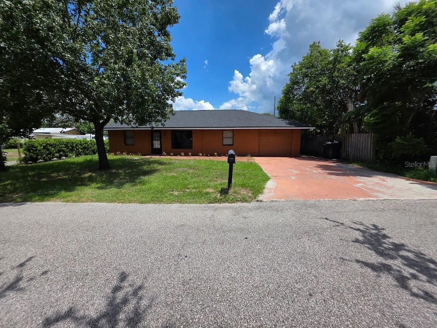 1947 Sunset Ln, Clermont, FL 34711 - photo 1