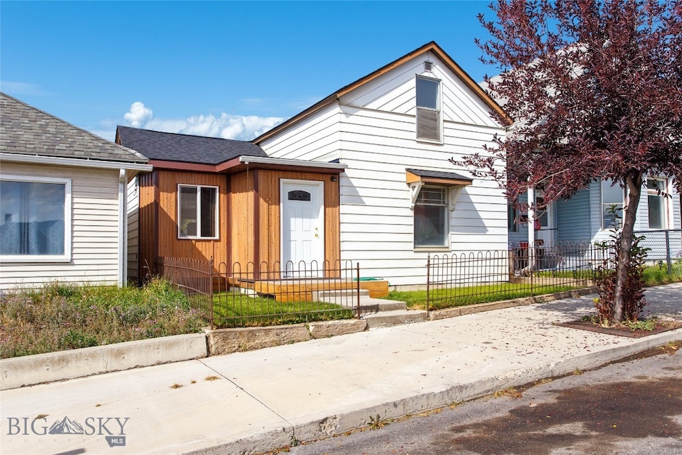 861 S Main St, Butte, MT 59701 - photo 1