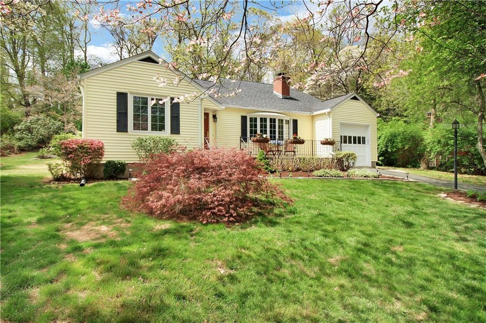 44 Round Hill Rd, Trumbull, CT 06611 - photo 1