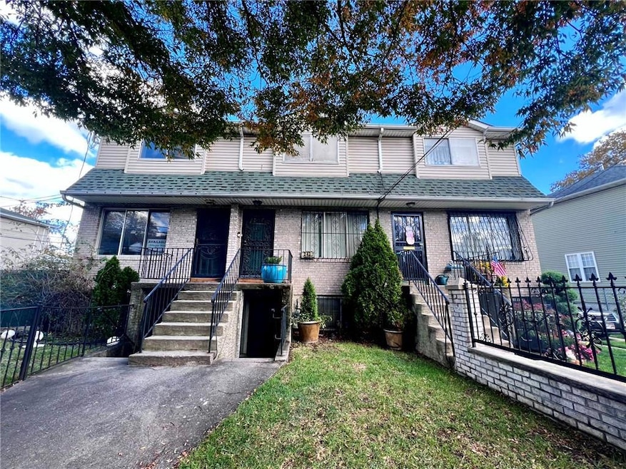 243 Tompkins Ave, Staten Island, NY 10304 - photo 1