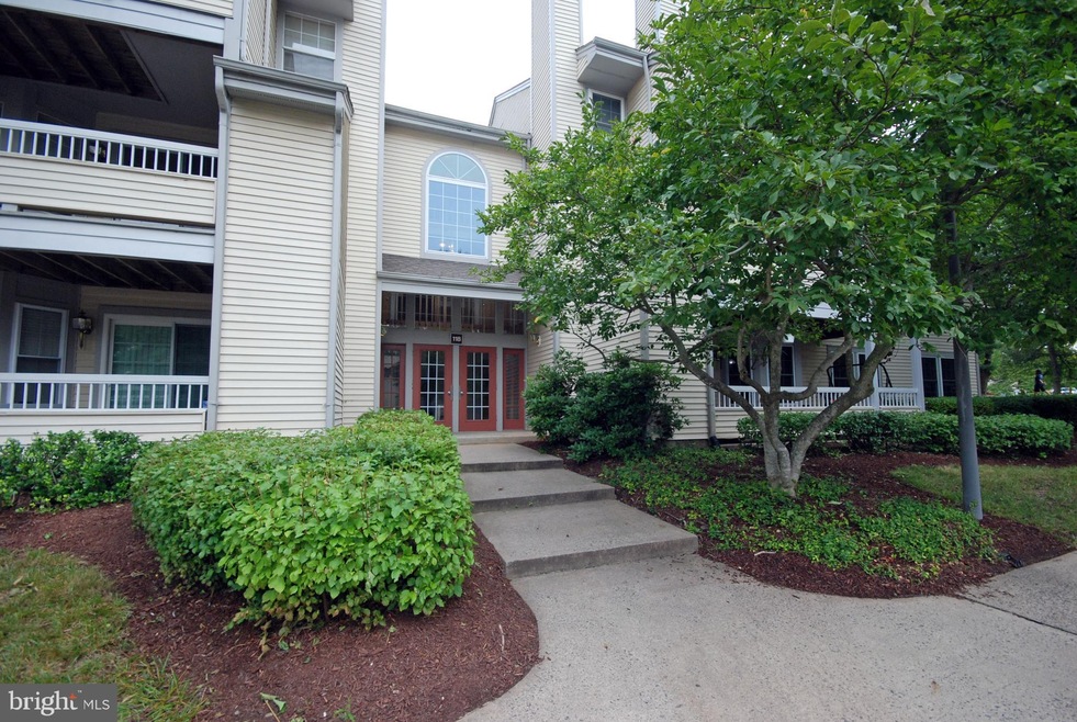 114 Cascade Ct unit 11, Princeton, NJ 08540 - photo 1