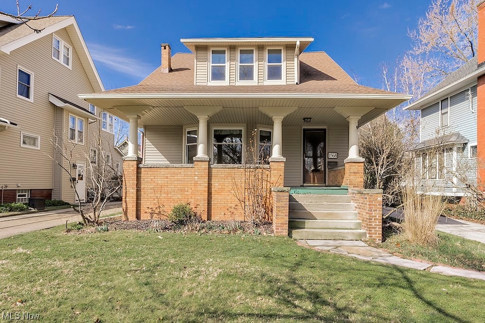 This home offers great curb appeal on a fantastic Lakewood street.
