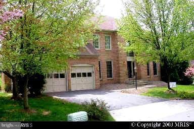 118 Englefield Dr, Gaithersburg, MD 20878 - photo 1