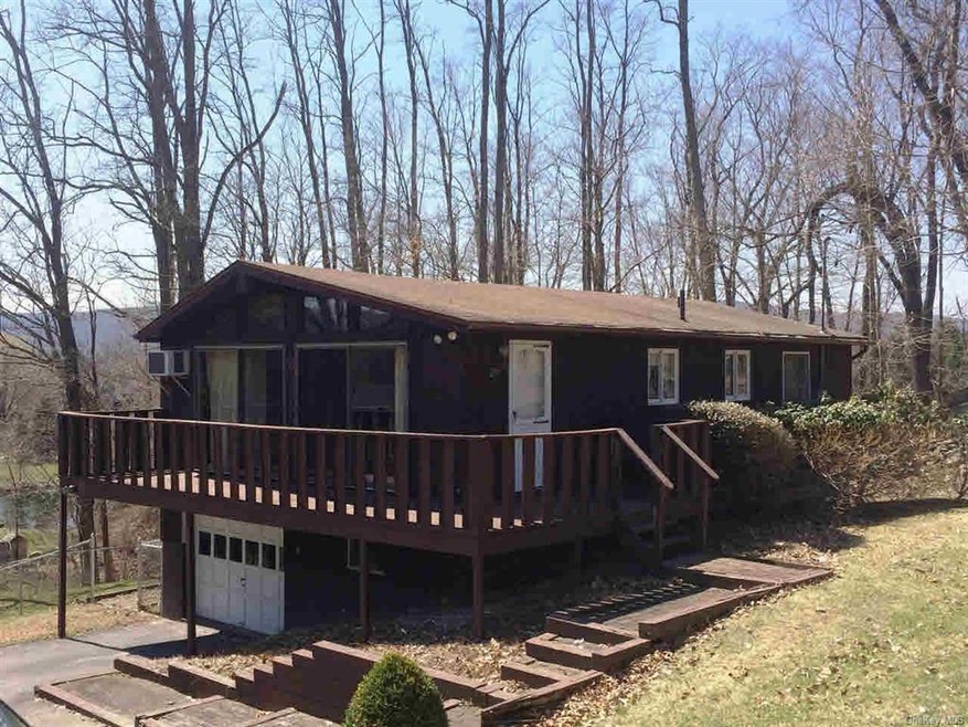 279 Smithtown Rd, Fishkill, NY 12524 - photo 1