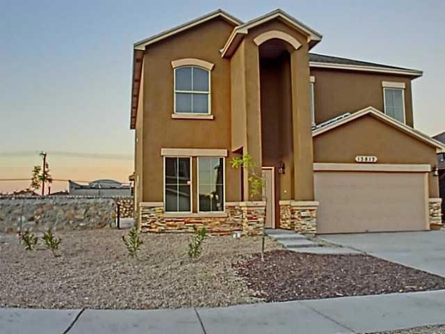 13813 Hollywood Dr, Horizon City, TX 79928 - photo 1