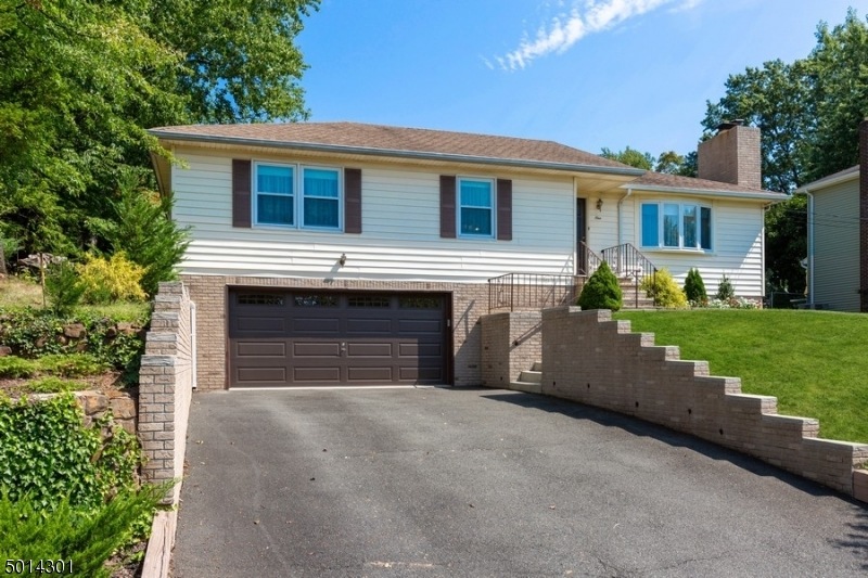 1 Longfellow Ln, Clark, NJ 07066 - photo 1