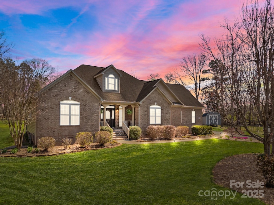 Sold $554,900 • Co-Listing Agent