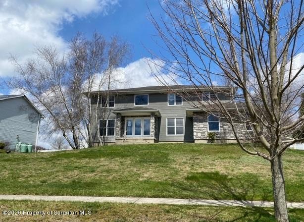 924 Clearview Rd, Moscow, PA 18444 - photo 1