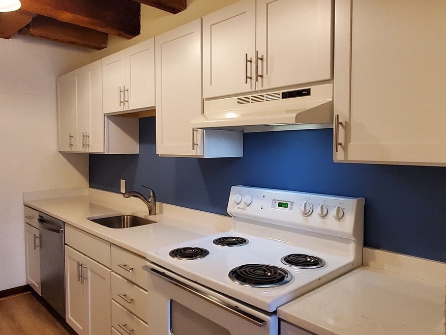 125 Fulton St unit 4, Boston, MA 02109 - photo 1